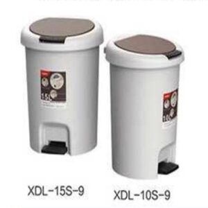 Plastic Pedal Trash Cans